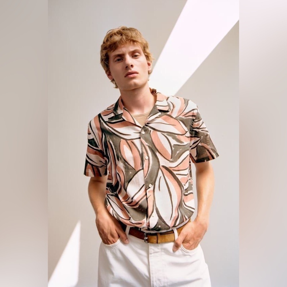 Zara Men's leaf Print short-sleeve collared shirt size S relaxed fit